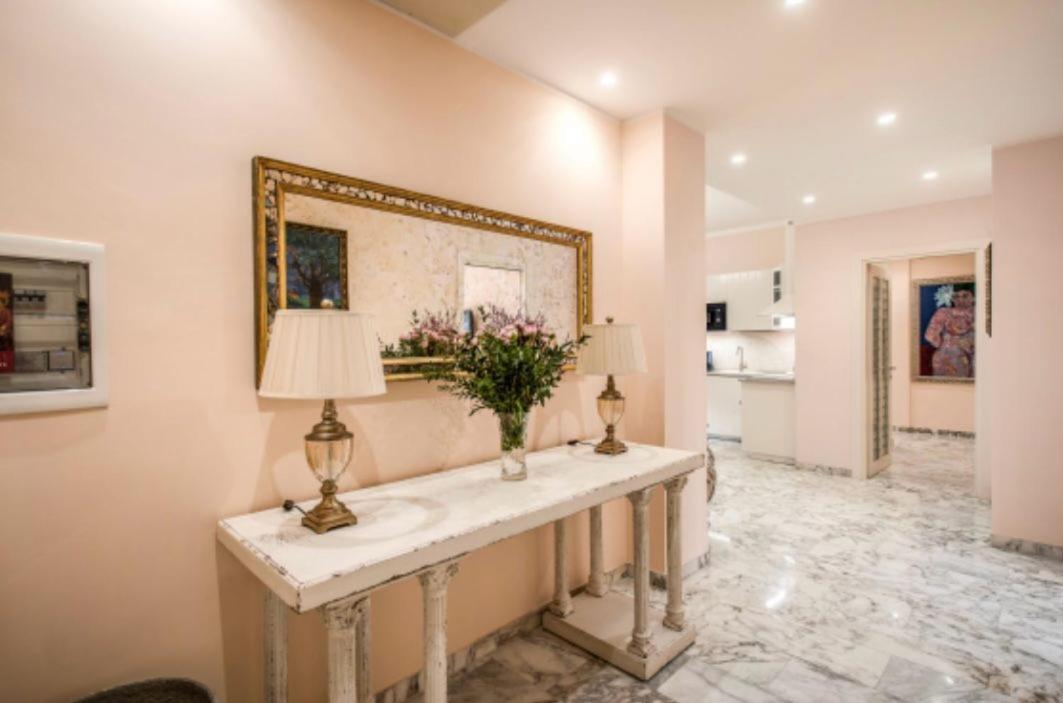 La Dolce Of Via Veneto - Prestigious With Wonderful Terrace In The Historic Center Apartment Rome