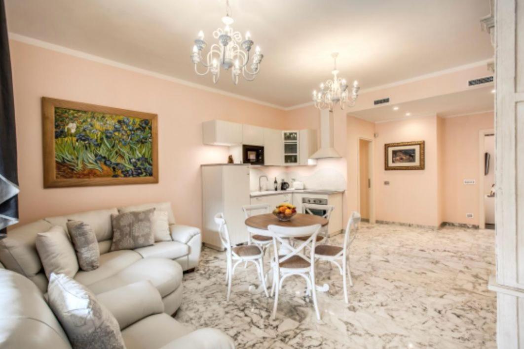 Apartment La Dolce Of Via Veneto - Prestigious With Wonderful Terrace In The Historic Center Rome