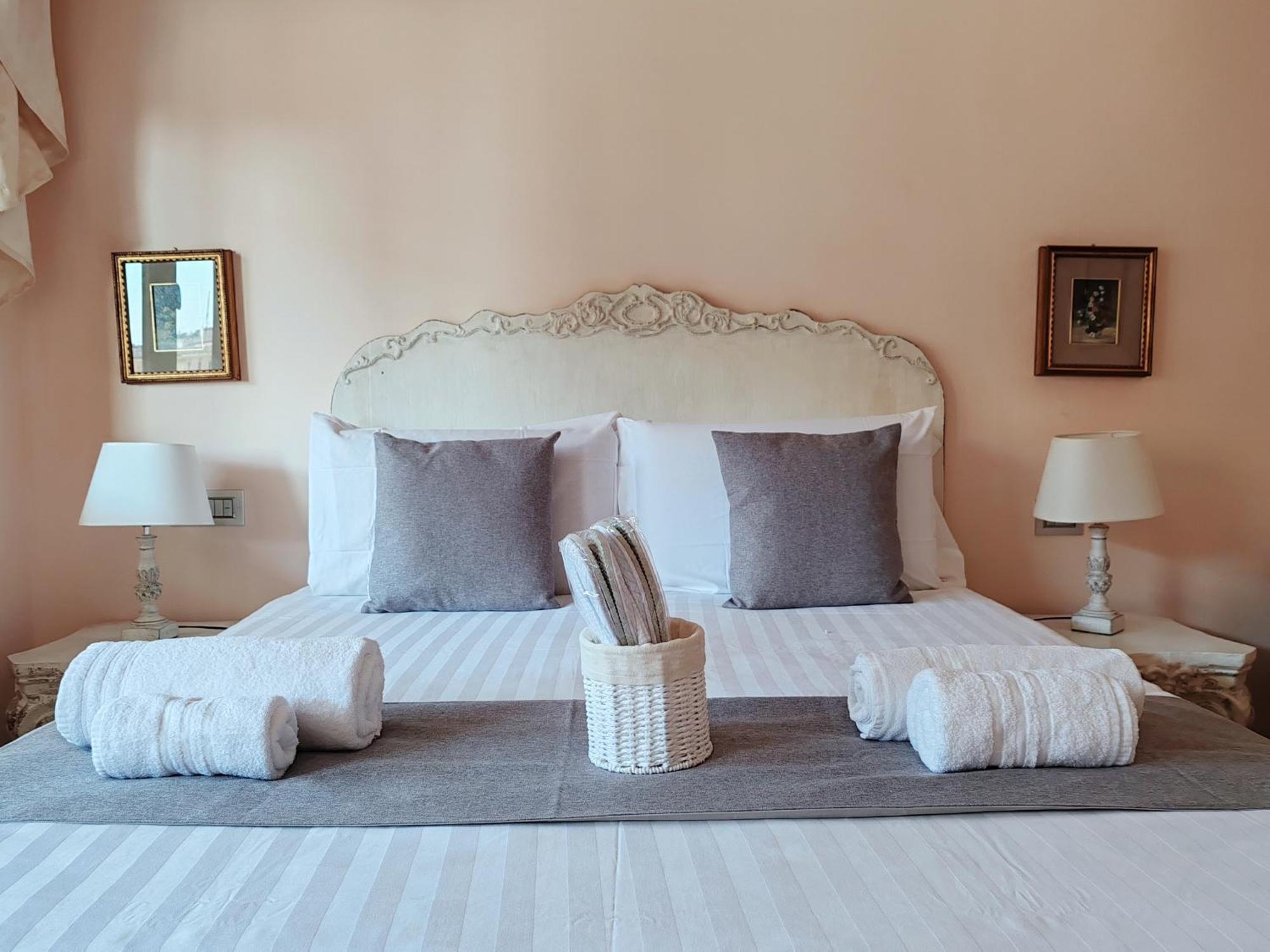 La Dolce Of Via Veneto - Prestigious With Wonderful Terrace In The Historic Center Apartment