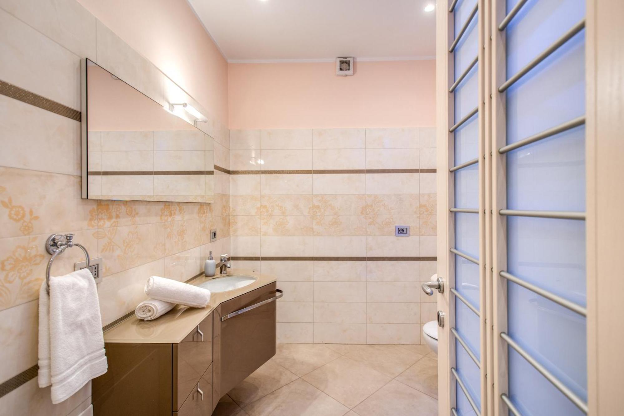 La Dolce Of Via Veneto - Prestigious With Wonderful Terrace In The Historic Center *