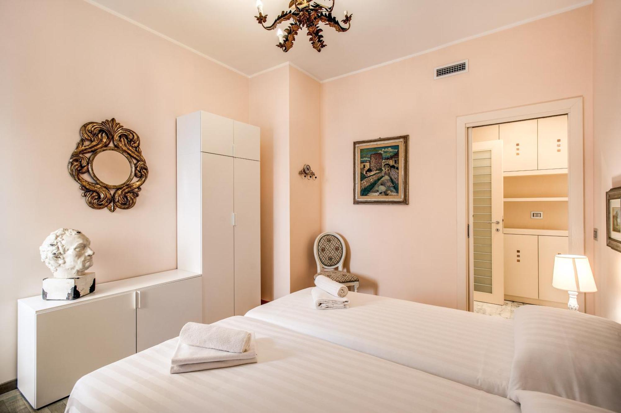 La Dolce Of Via Veneto - Prestigious With Wonderful Terrace In The Historic Center